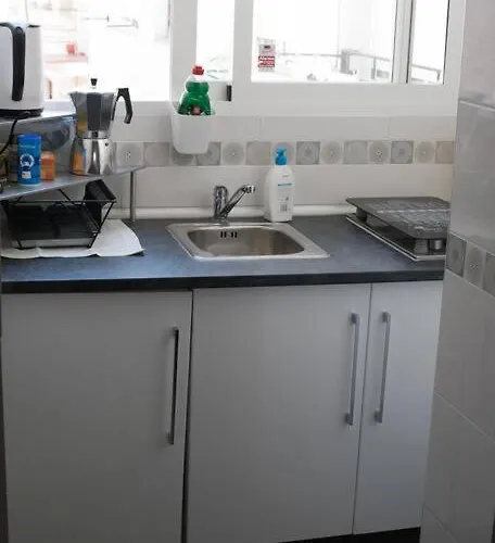 In The Center Near & Free Wifi Apartment *