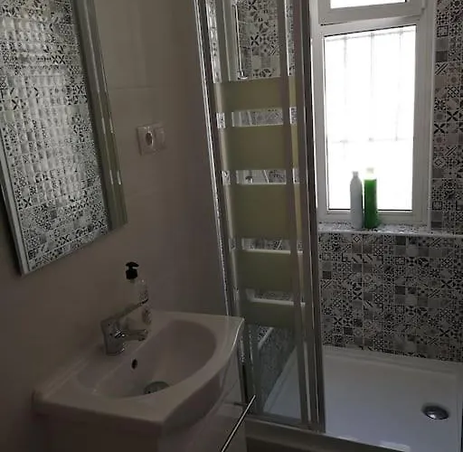 Apartment In The Center Near & Free Wifi *